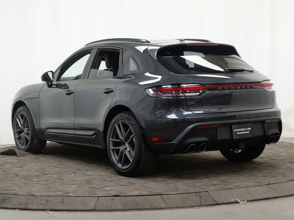 Thumbnail: 2026 Porsche Macan - 3