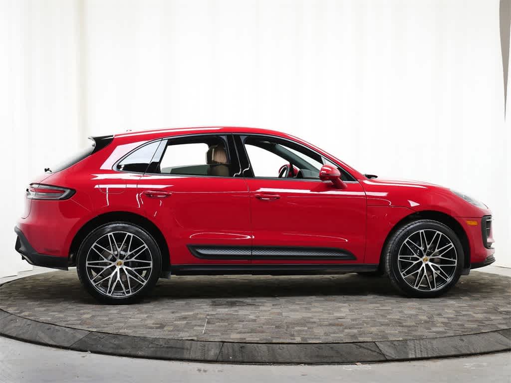 Thumbnail: 2026 Porsche Macan - 8