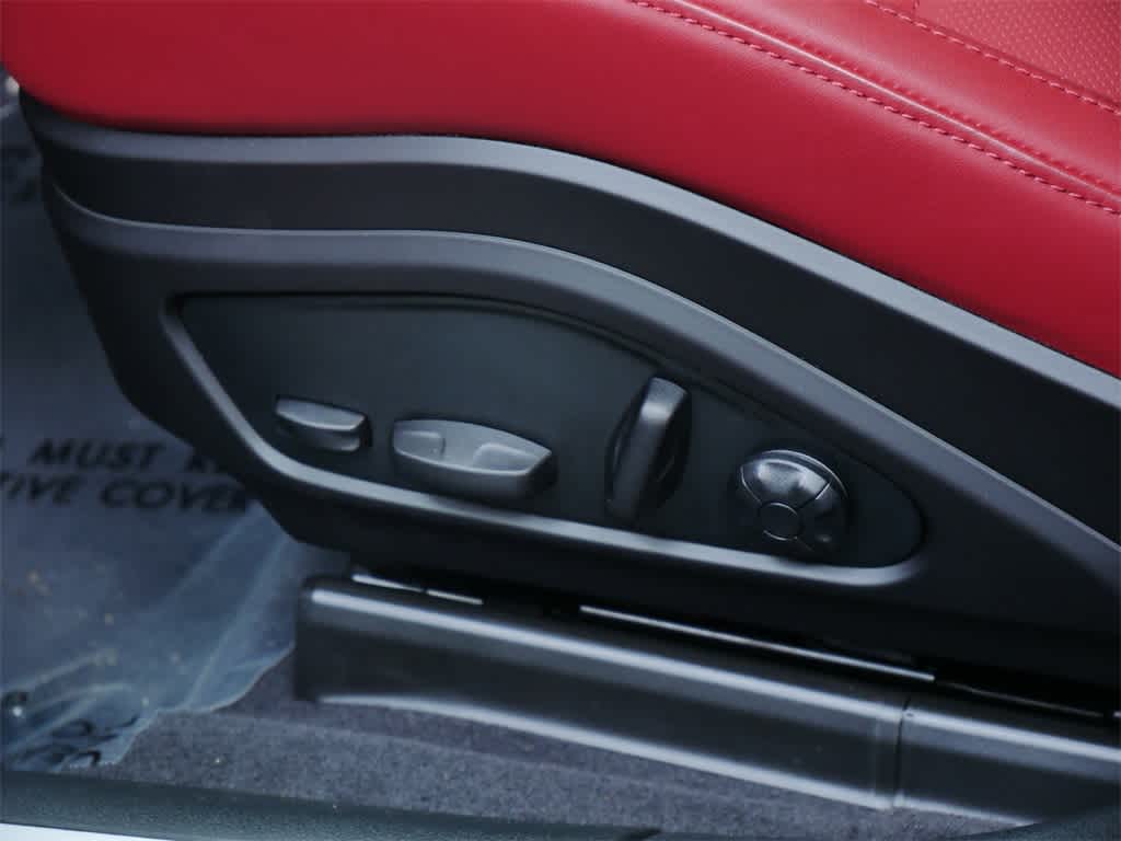 Thumbnail: 2025 Porsche Panamera - 12