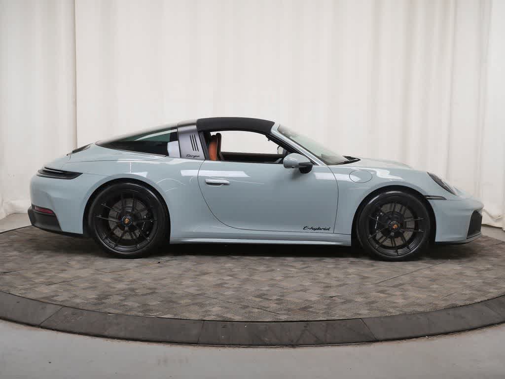 Thumbnail: 2025 Porsche 911 - 8