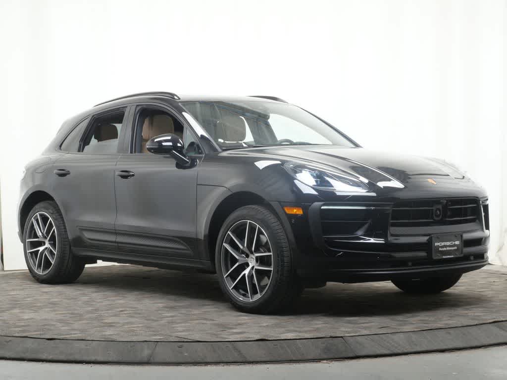 Thumbnail: 2025 Porsche Macan - 9