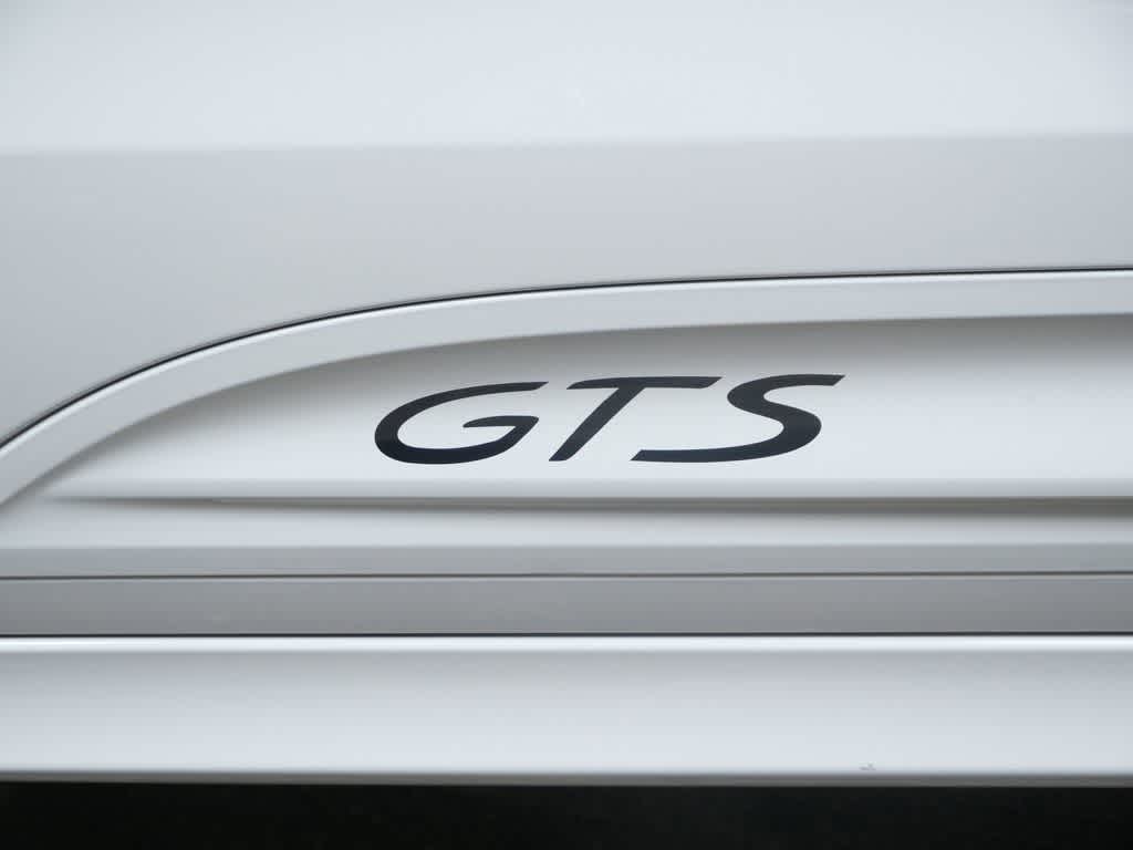 Thumbnail: 2026 Porsche Macan - 12