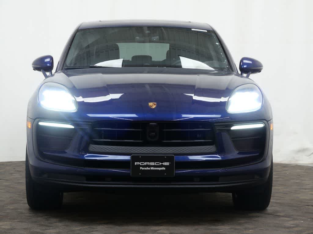 Thumbnail: 2025 Porsche Macan - 9