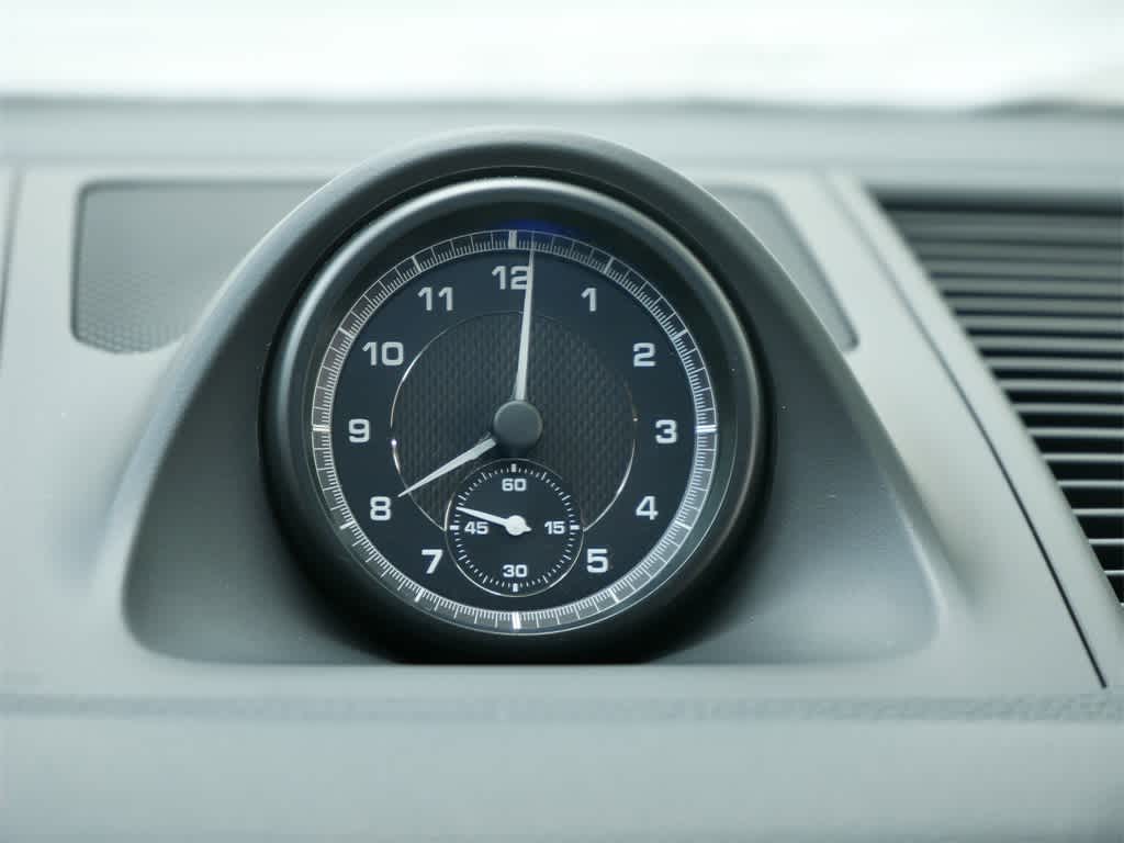 Thumbnail: 2025 Porsche Macan - 24