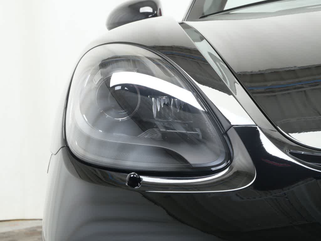 Thumbnail: 2023 Porsche  - 11