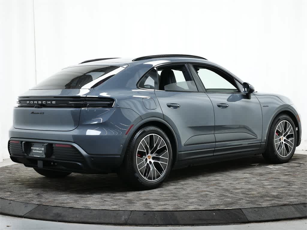 Thumbnail: 2025 Porsche Macan - 7