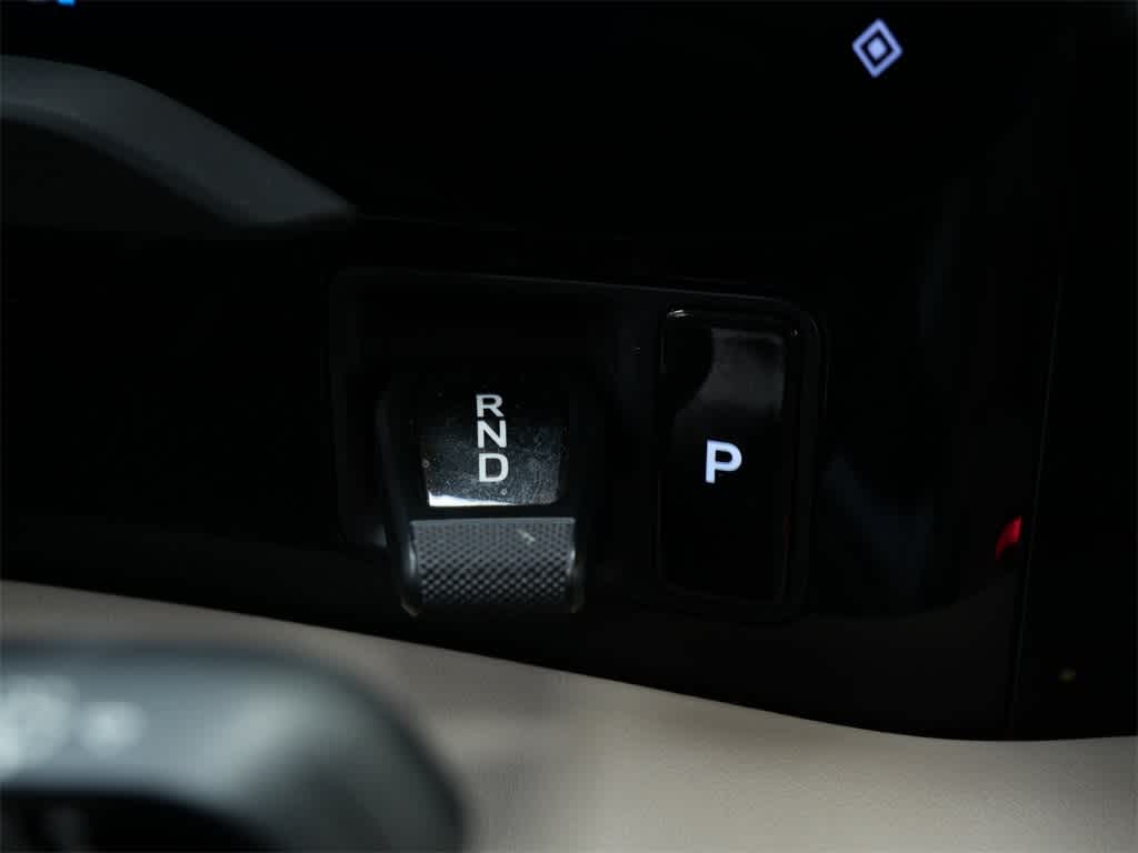 Thumbnail: 2022 Porsche Taycan - 28