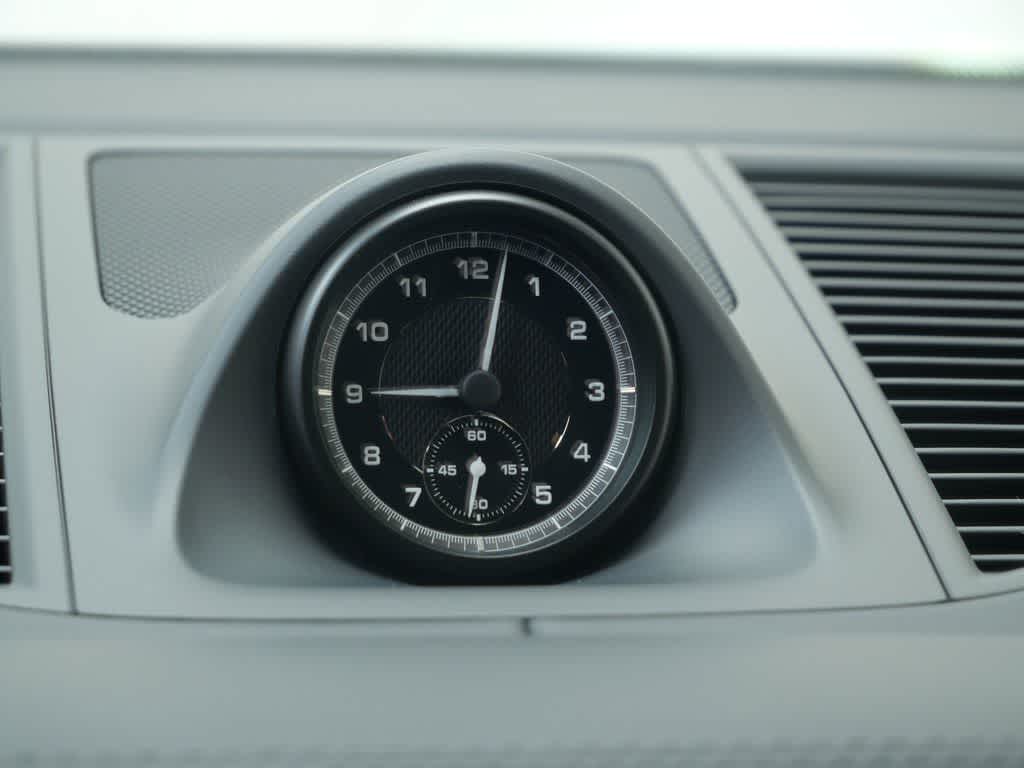 Thumbnail: 2026 Porsche Macan - 25