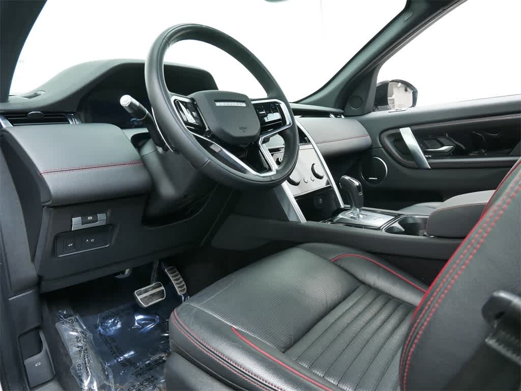 Thumbnail: 2022 Land Rover Discovery Sport - 4