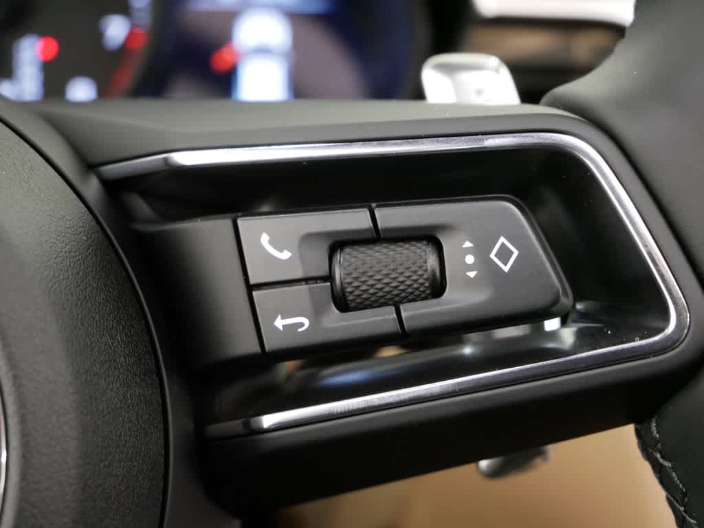 Thumbnail: 2025 Porsche Macan - 18