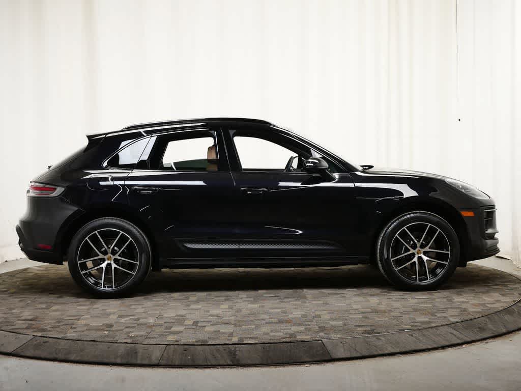 Thumbnail: 2026 Porsche Macan - 8