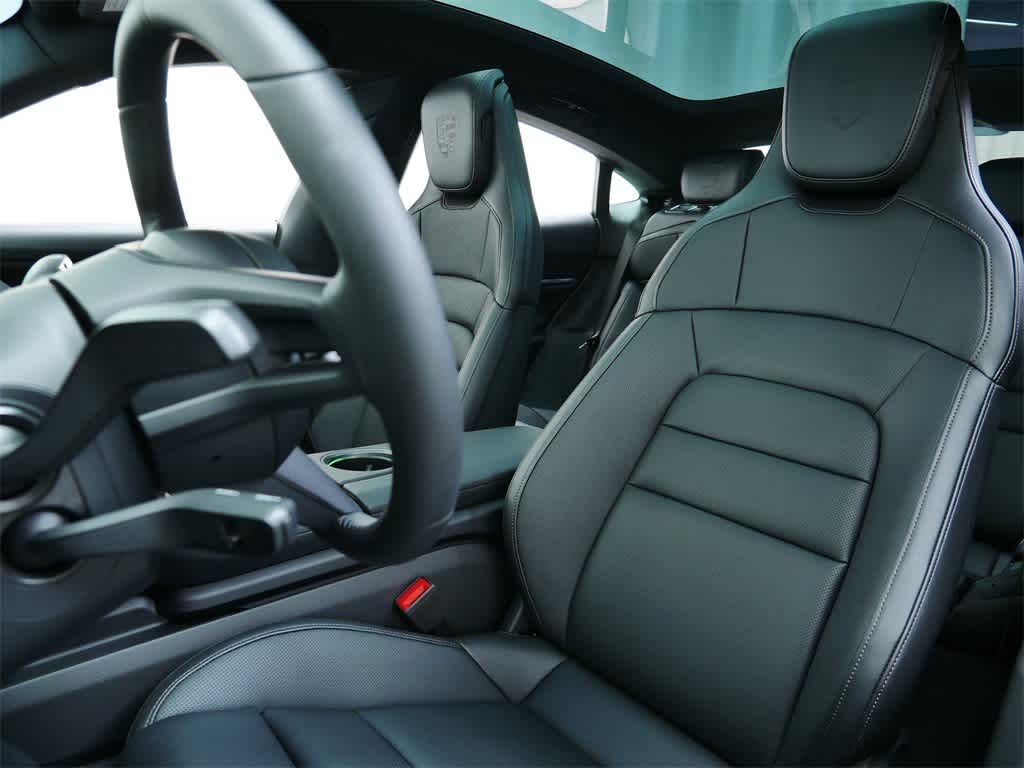 Thumbnail: 2025 Porsche Taycan - 5