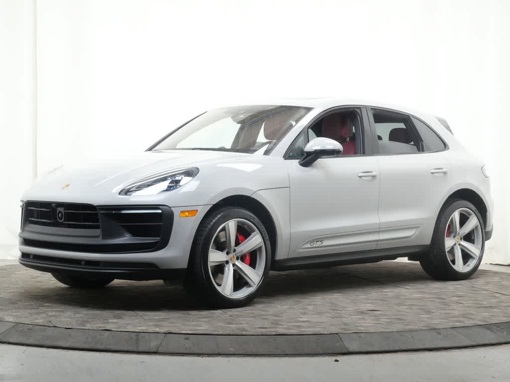 Thumbnail: 2026 Porsche Macan - 1
