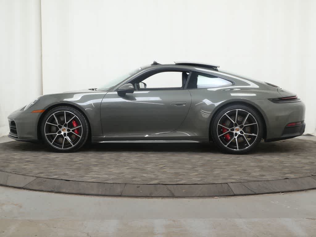 Thumbnail: 2026 Porsche 911 - 2