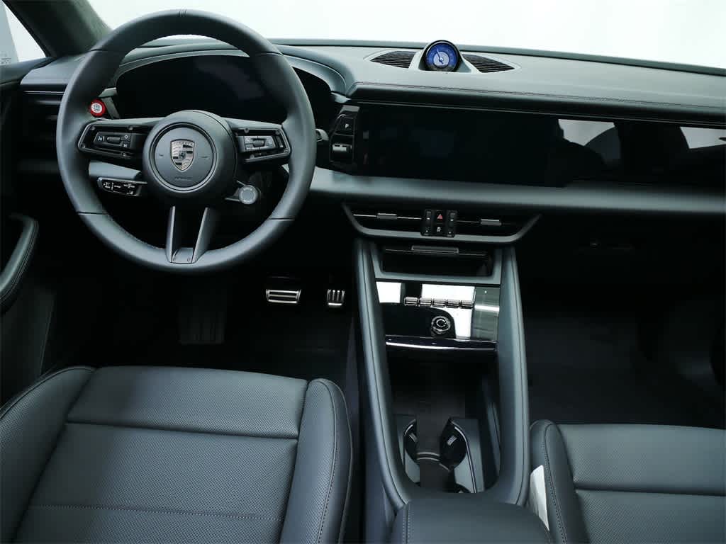 Thumbnail: 2025 Porsche Macan - 15