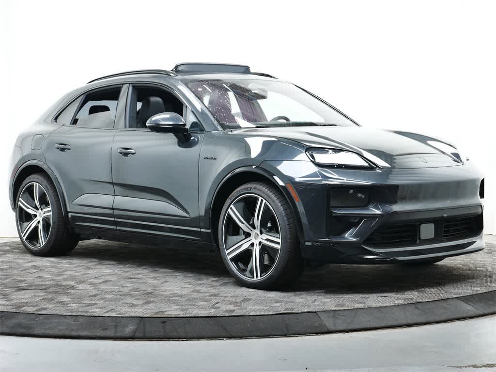Thumbnail: 2025 Porsche Macan - 9