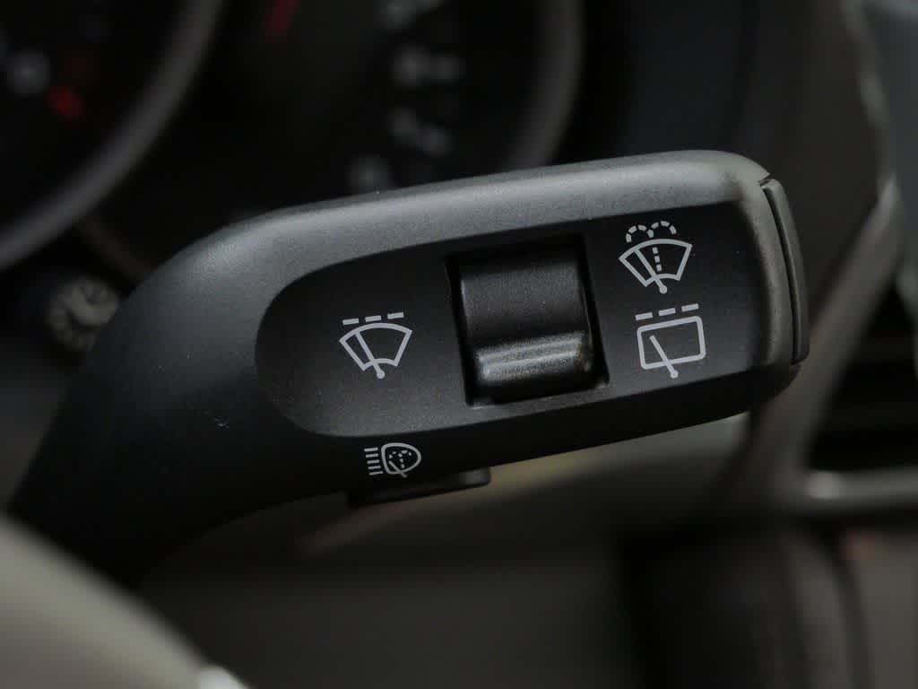 Thumbnail: 2006 Porsche 911 - 25