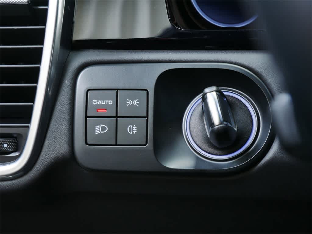 Thumbnail: 2023 Porsche Cayenne - 18