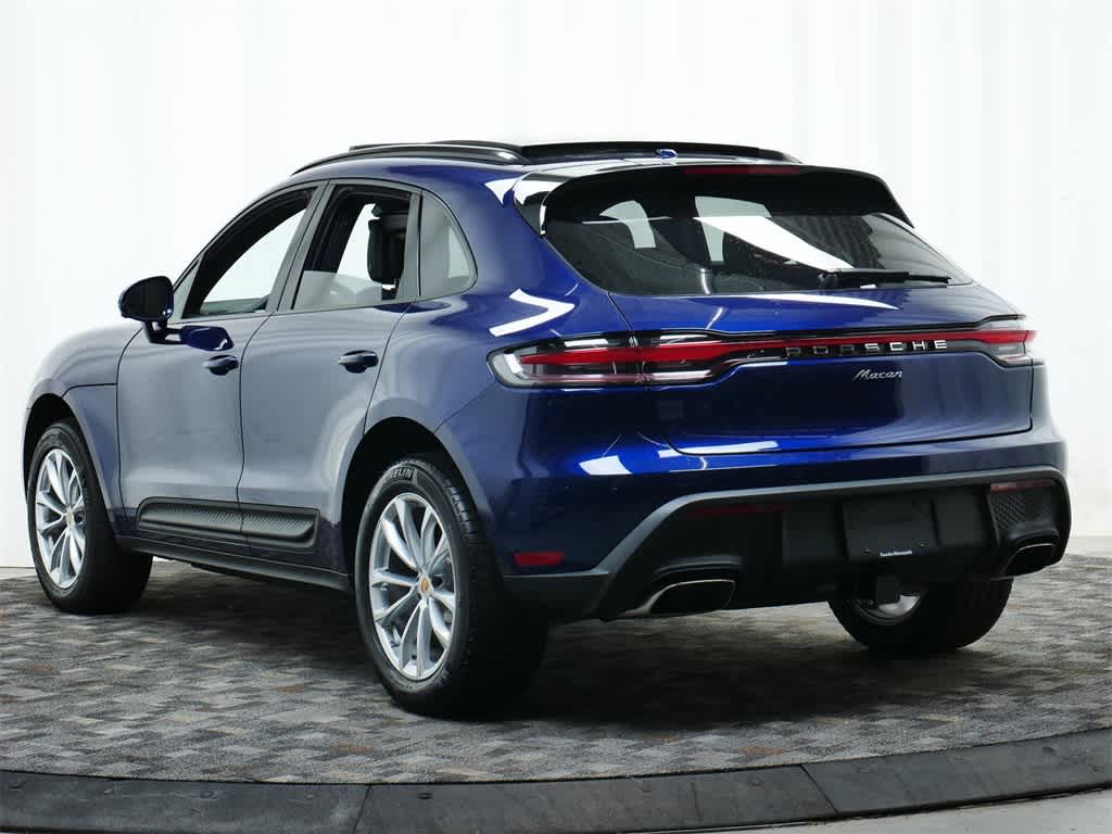 Thumbnail: 2025 Porsche Macan - 3