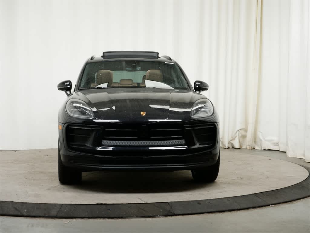 Thumbnail: 2025 Porsche Macan - 10