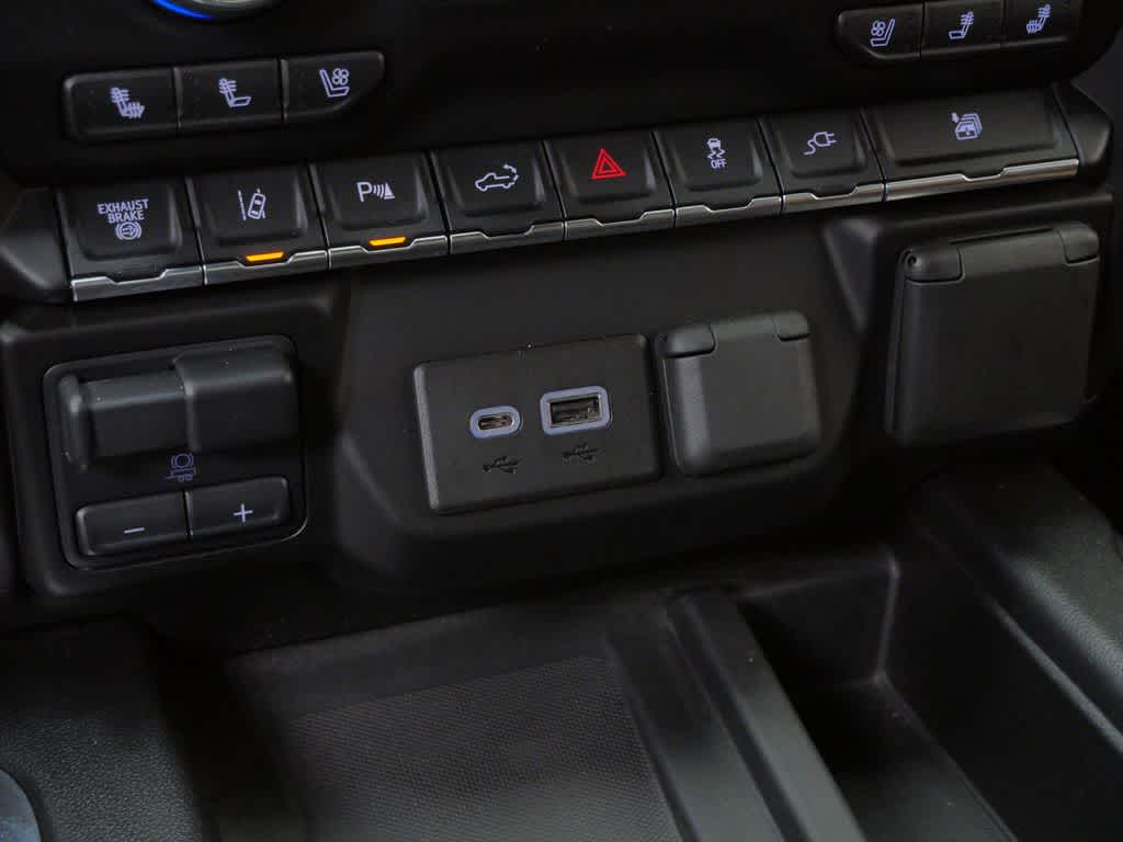 Thumbnail: 2020 Chevrolet Silverado 3500 - 25