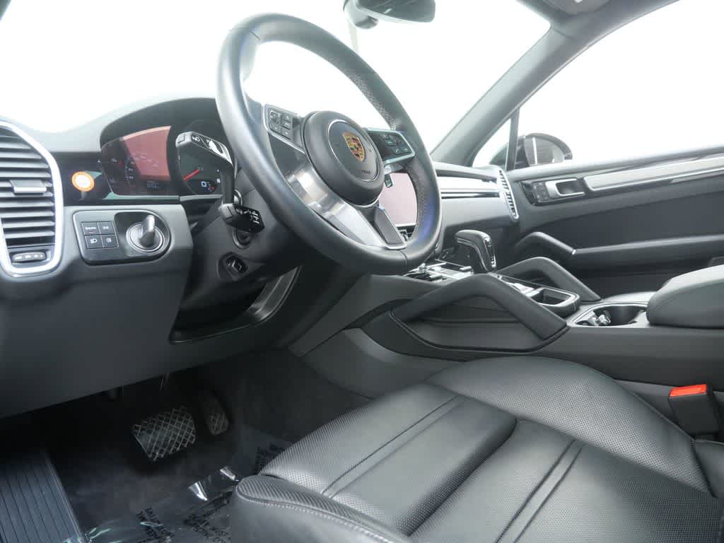 Thumbnail: 2023 Porsche Cayenne - 4