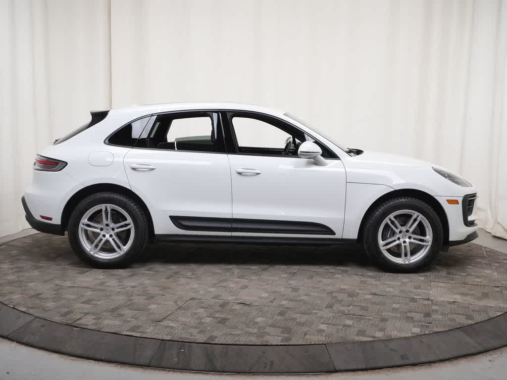 Thumbnail: 2024 Porsche Macan - 8