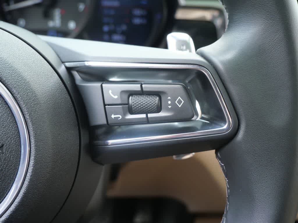 Thumbnail: 2025 Porsche Macan - 25