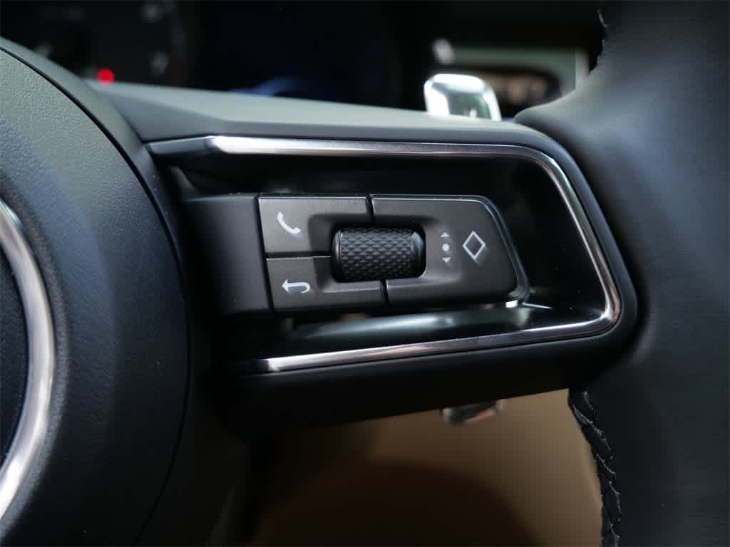 Thumbnail: 2026 Porsche Macan - 20