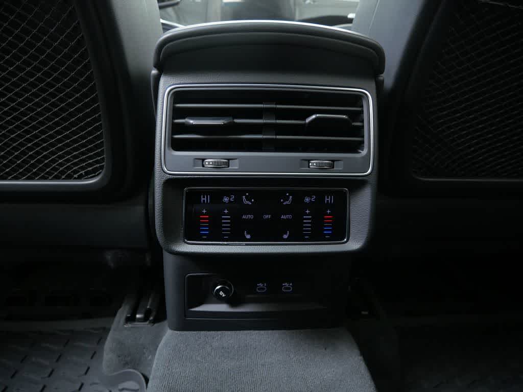 Thumbnail: 2021 Audi RS Q8 - 14