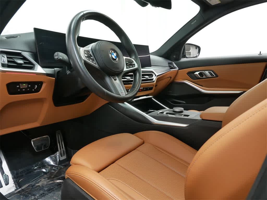 Thumbnail: 2023 BMW 3 Series - 4