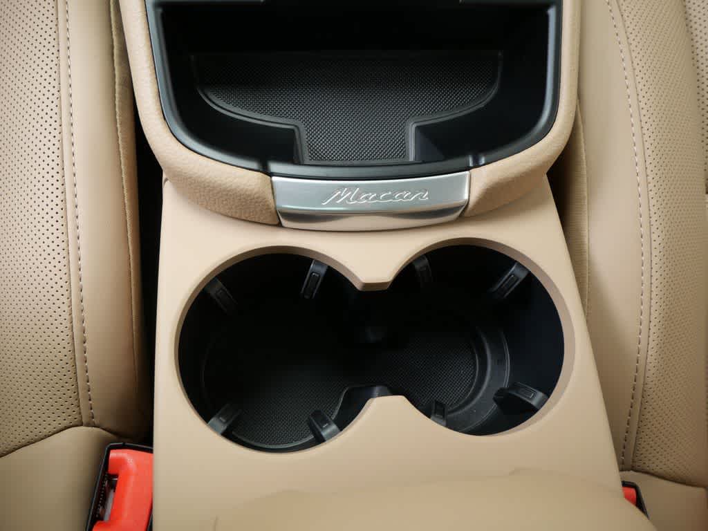 Thumbnail: 2026 Porsche Macan - 22