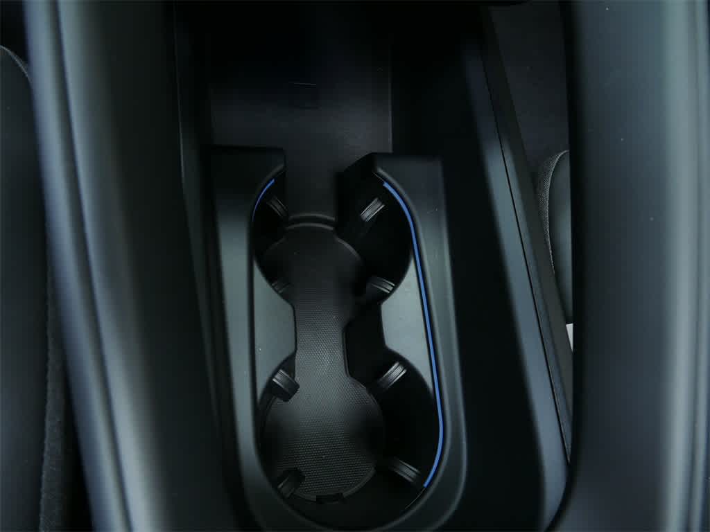 Thumbnail: 2025 Porsche Macan - 26