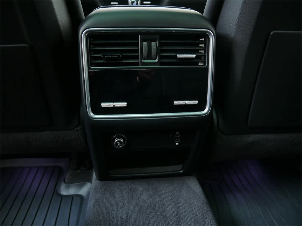 Thumbnail: 2023 Porsche Cayenne - 15