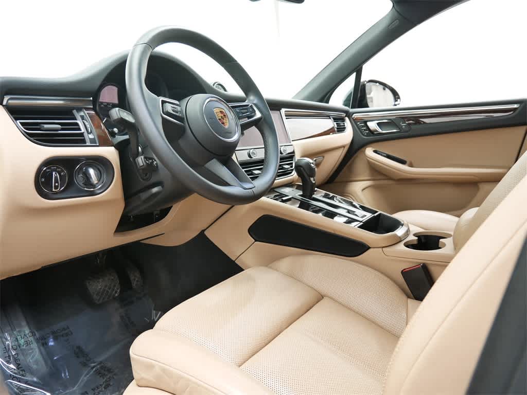 Thumbnail: 2023 Porsche Macan - 4