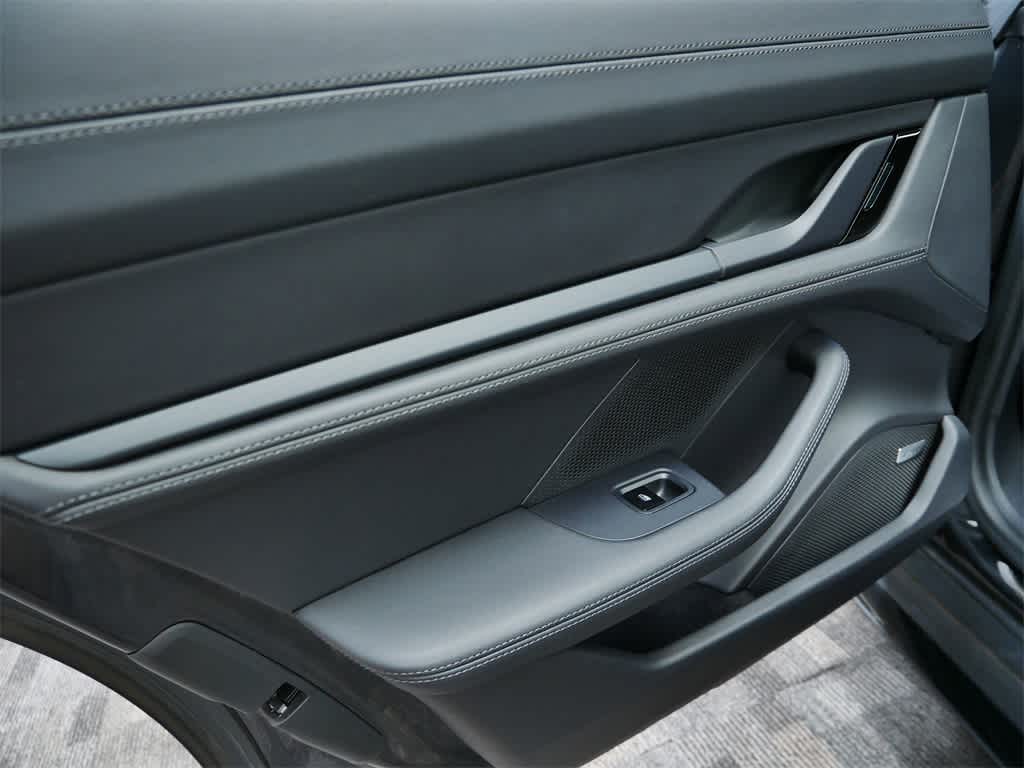 Thumbnail: 2020 Porsche Taycan - 14