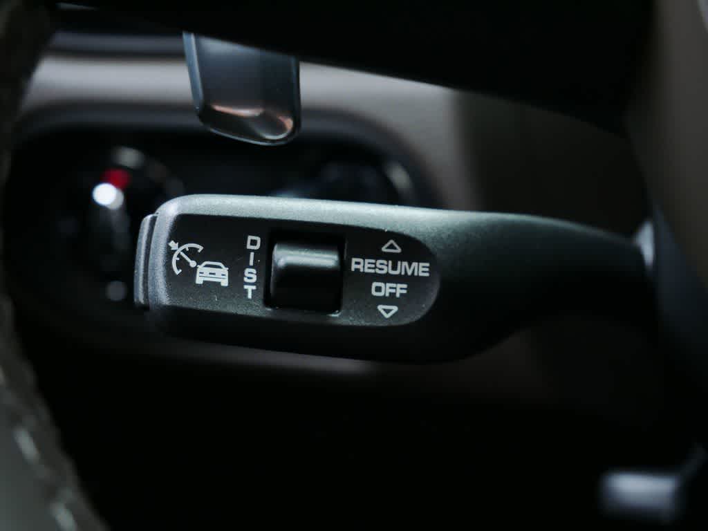 Thumbnail: 2024 Porsche Macan - 20