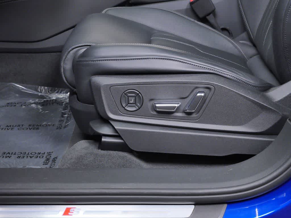 Thumbnail: 2024 Audi SQ8 e-tron - 12