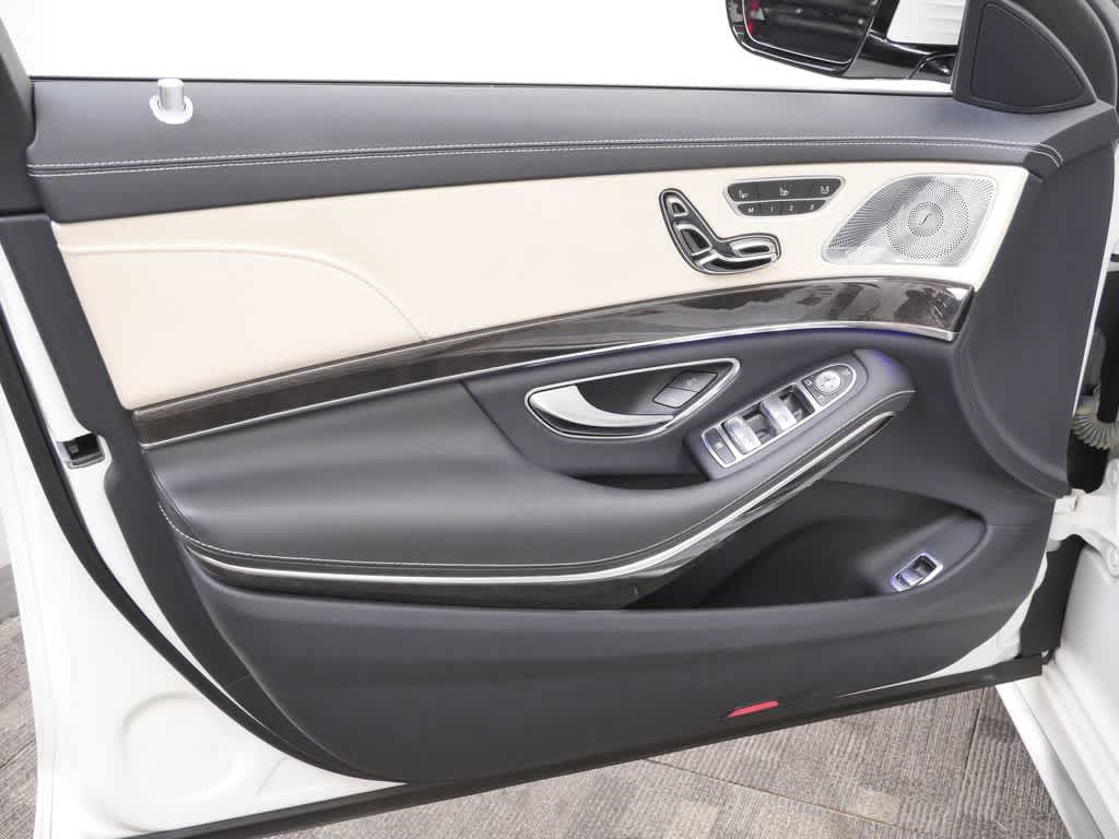 Thumbnail: 2016 Mercedes-Benz S-Class - 11