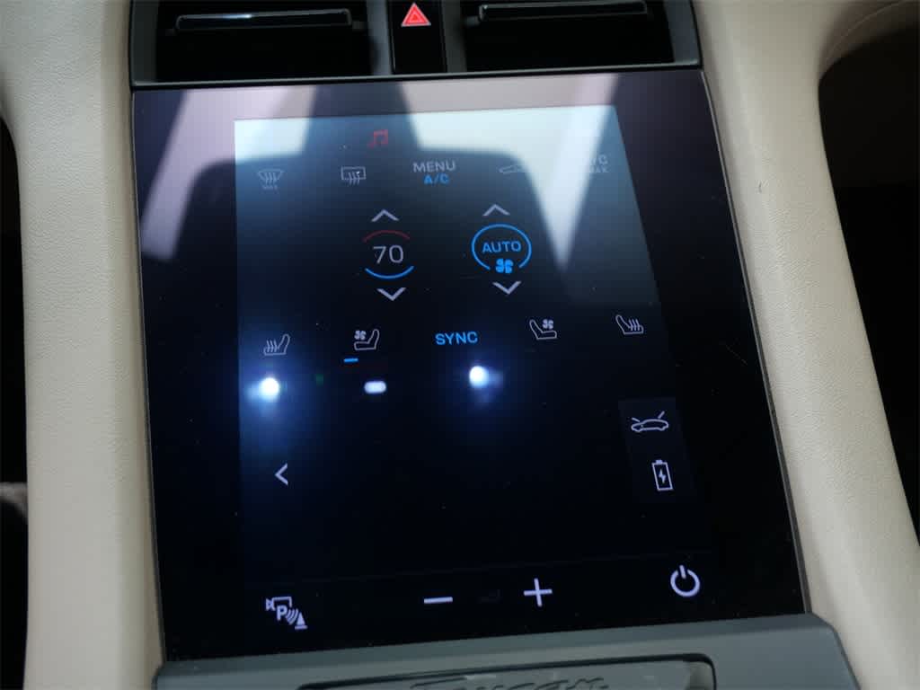 Thumbnail: 2022 Porsche Taycan - 27