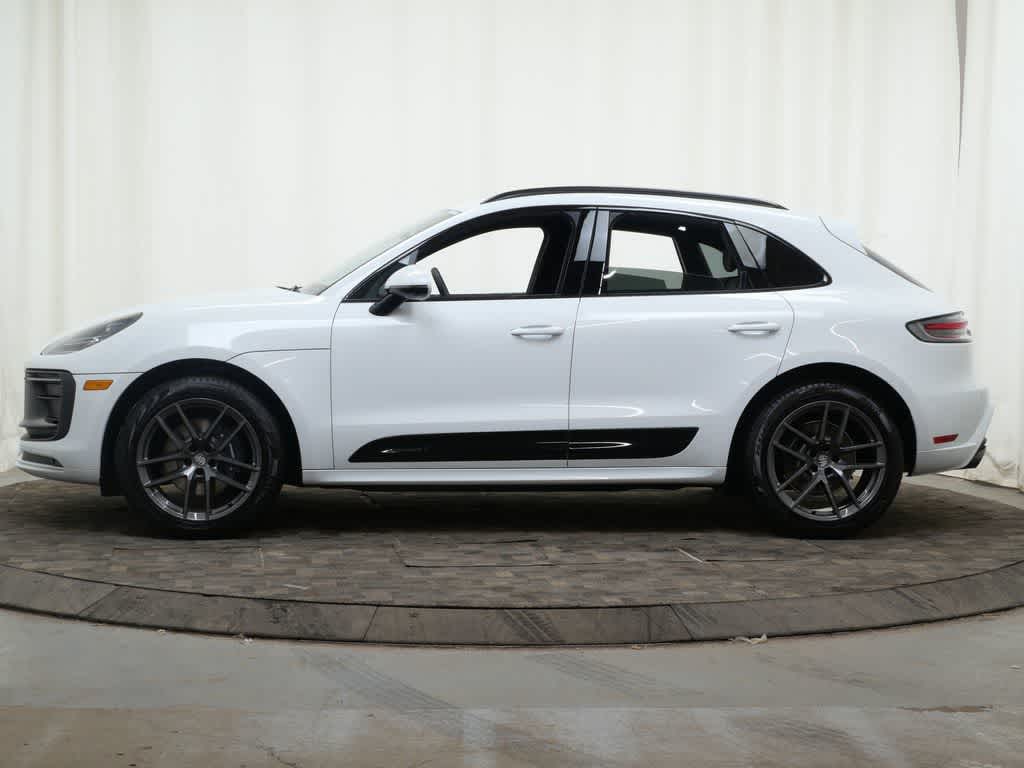 Thumbnail: 2026 Porsche Macan - 2