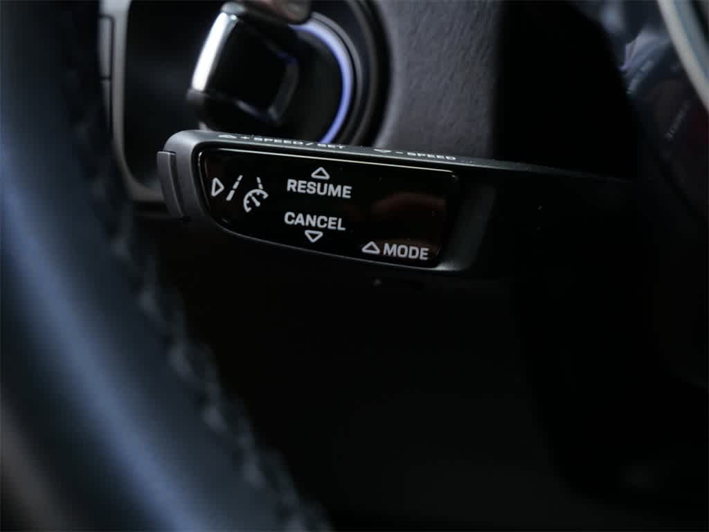 Thumbnail: 2023 Porsche Cayenne - 20