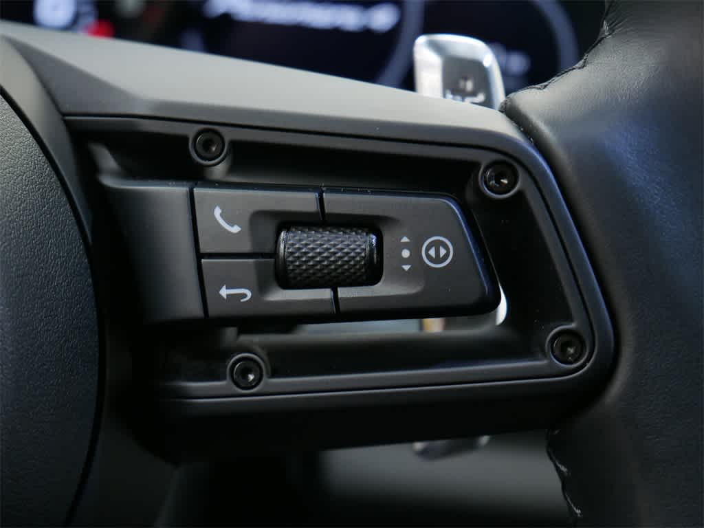 Thumbnail: 2023 Porsche Panamera - 20