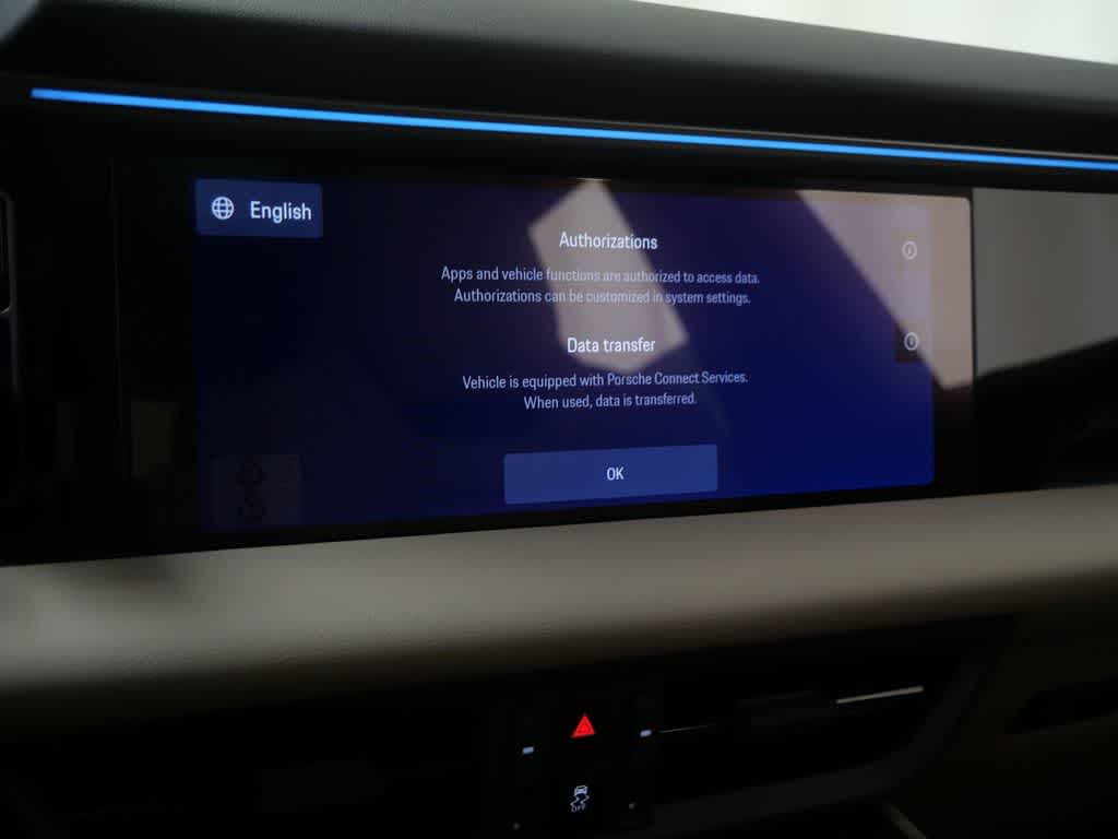 Thumbnail: 2026 Porsche Macan - 28