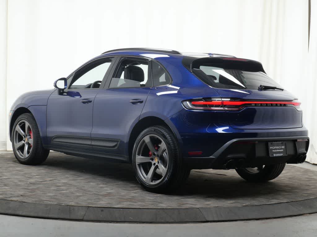 Thumbnail: 2023 Porsche Macan - 3