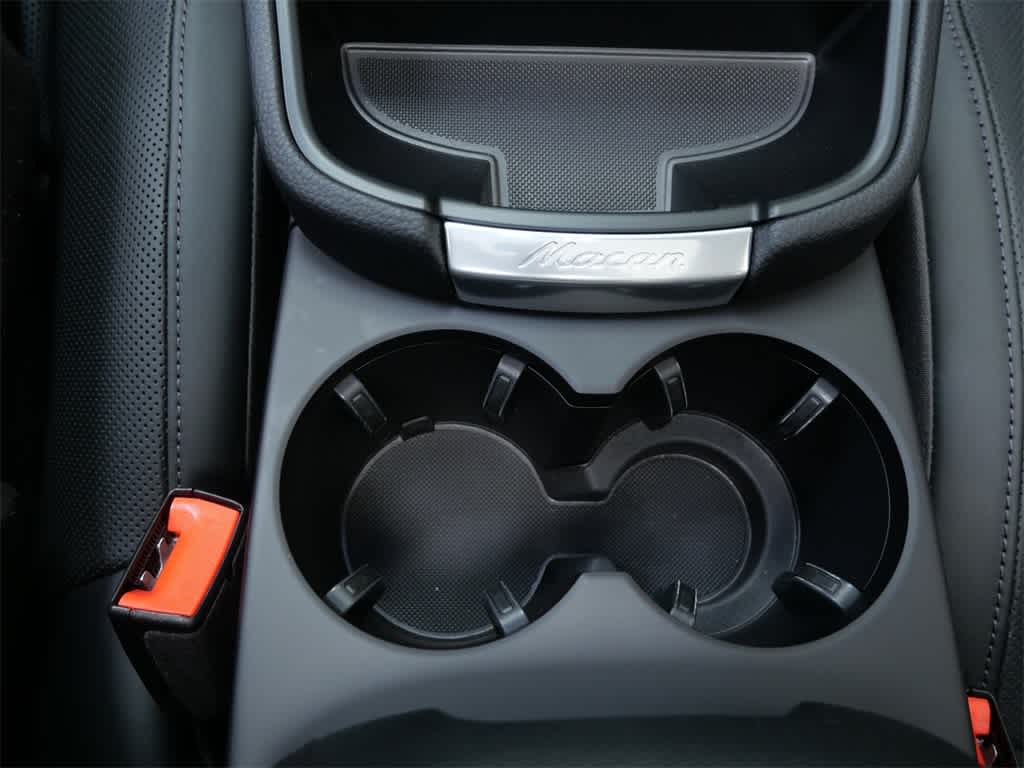 Thumbnail: 2025 Porsche Macan - 22