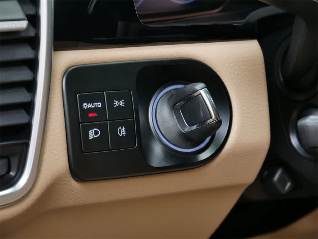 Thumbnail: 2023 Porsche Cayenne - 18