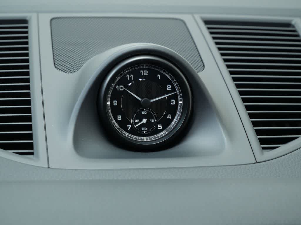 Thumbnail: 2026 Porsche Macan - 22