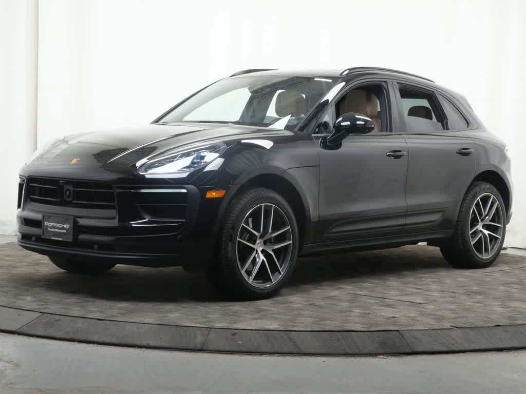 Thumbnail: 2025 Porsche Macan - 1
