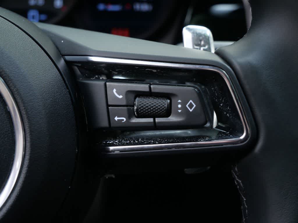 Thumbnail: 2025 Porsche Macan - 20